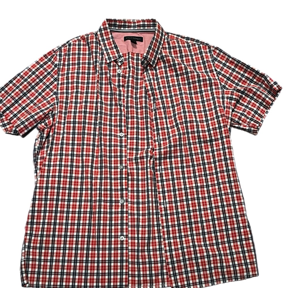 Banana Republic Red and White Casual Button Down Shirt
